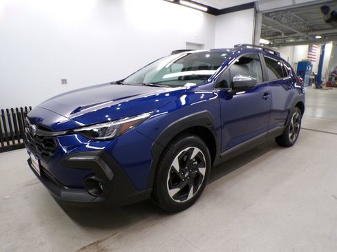 Used 2025 Subaru Crosstrek 2.5i Limited w/ Popular Package #3A image 2