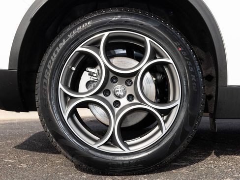 New 2026 Alfa Romeo Stelvio Sprint w/ Convenience Package image 71