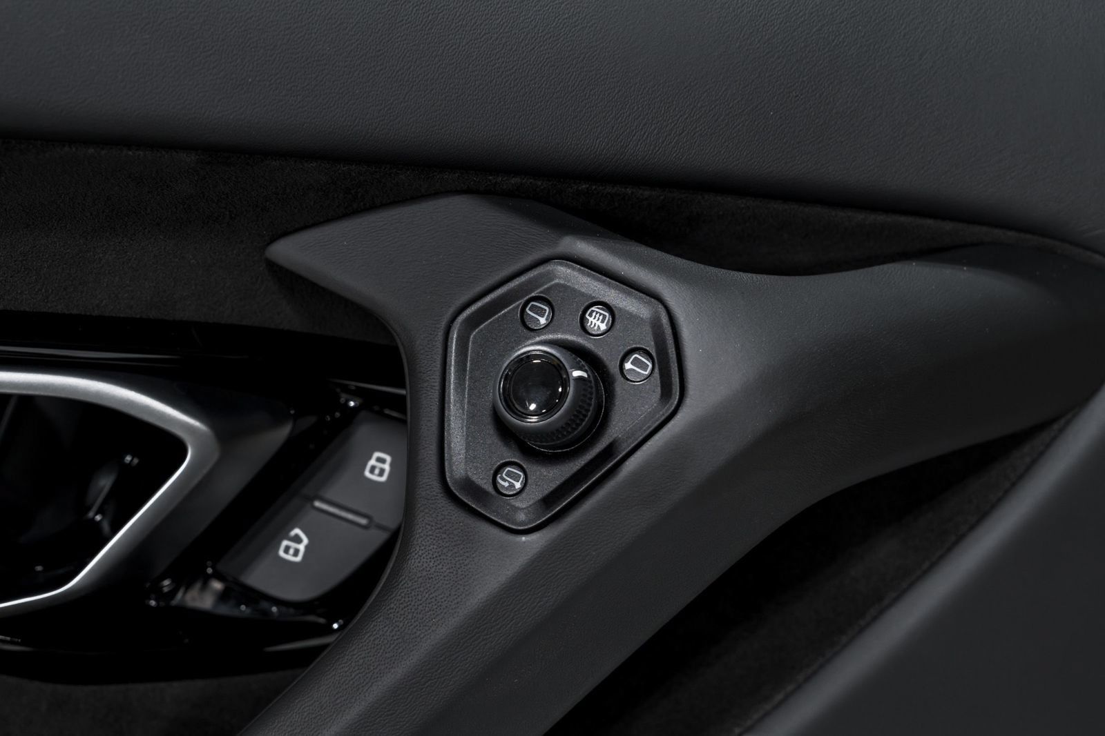 Used 2022 Lamborghini Huracan EVO AWD/4WD image 10