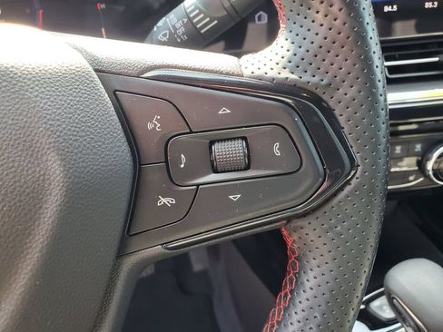 Used 2024 Chevrolet Trax RS w/ Driver Confidence Package FWD image 10