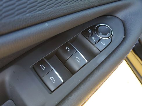 Used 2026 Chevrolet Blazer EV RS image 21