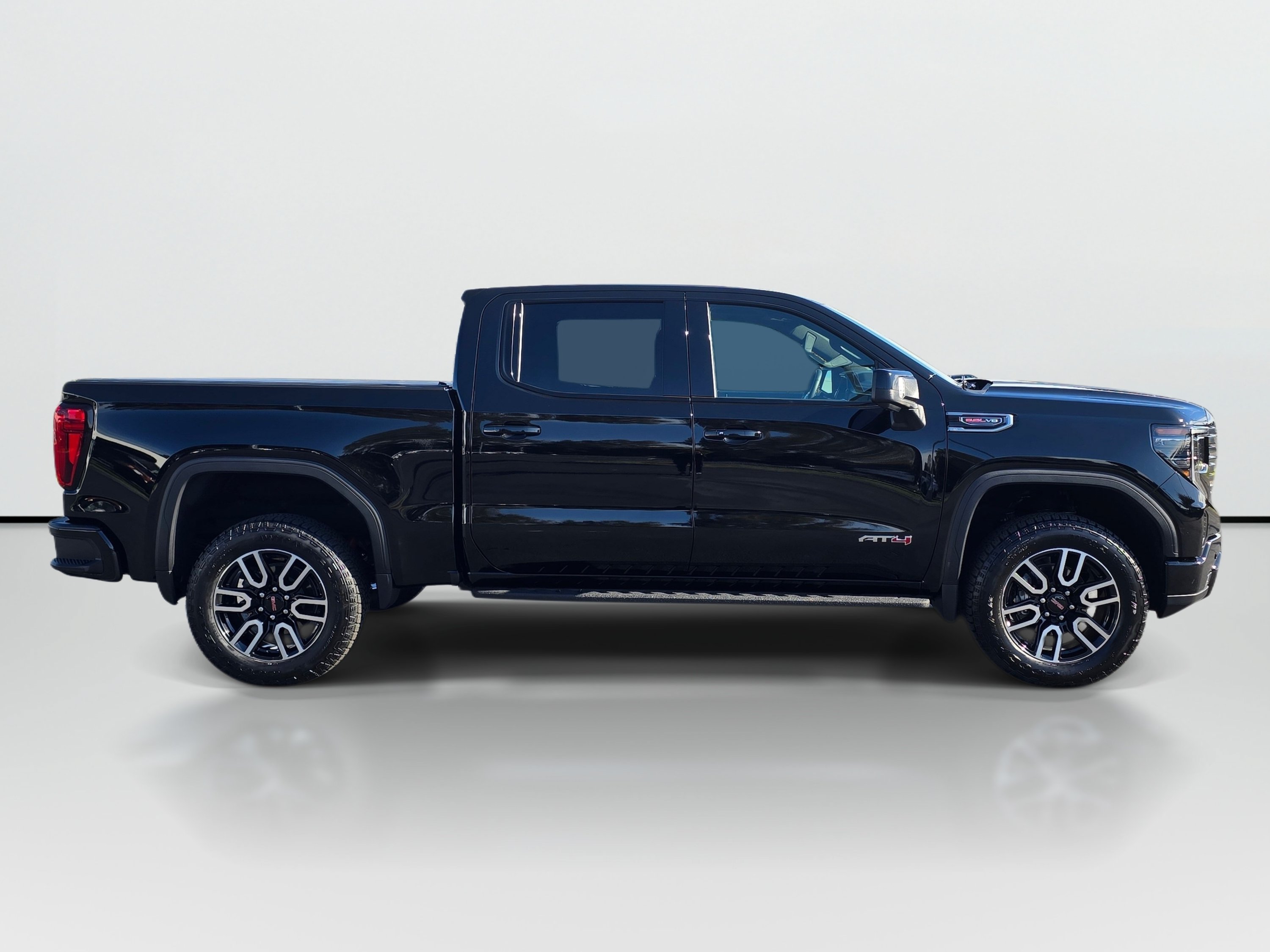 Used 2026 GMC Sierra 1500 AT4 w/ AT4 Premium Package AWD/4WD image 6