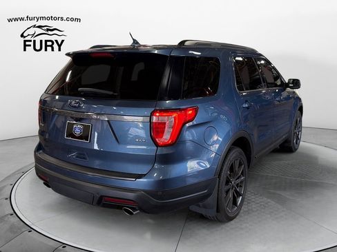 Used 2019 Ford Explorer XLT w/ Equipment Group 202A AWD/4WD image 3
