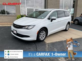 Used 2023 Chrysler Voyager LX image 1