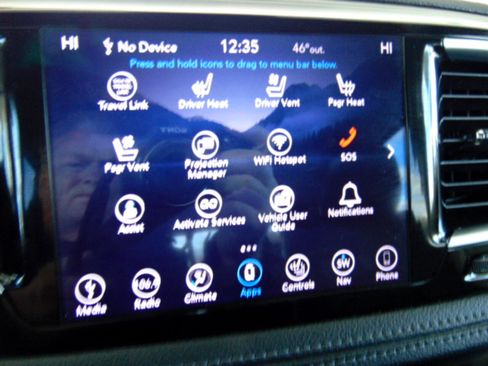 Used 2018 Chrysler Pacifica Limited w/ Tire & Wheel Group image 12