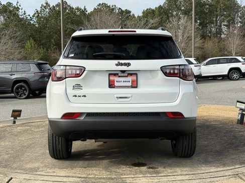 New 2026 Jeep Compass Latitude image 6
