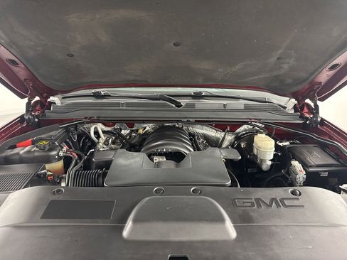 Used 2016 GMC Yukon SLT w/ HD Trailering Package image 32