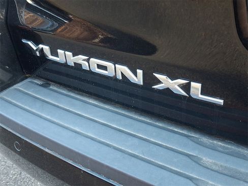 Certified 2018 GMC Yukon XL SLT image 29