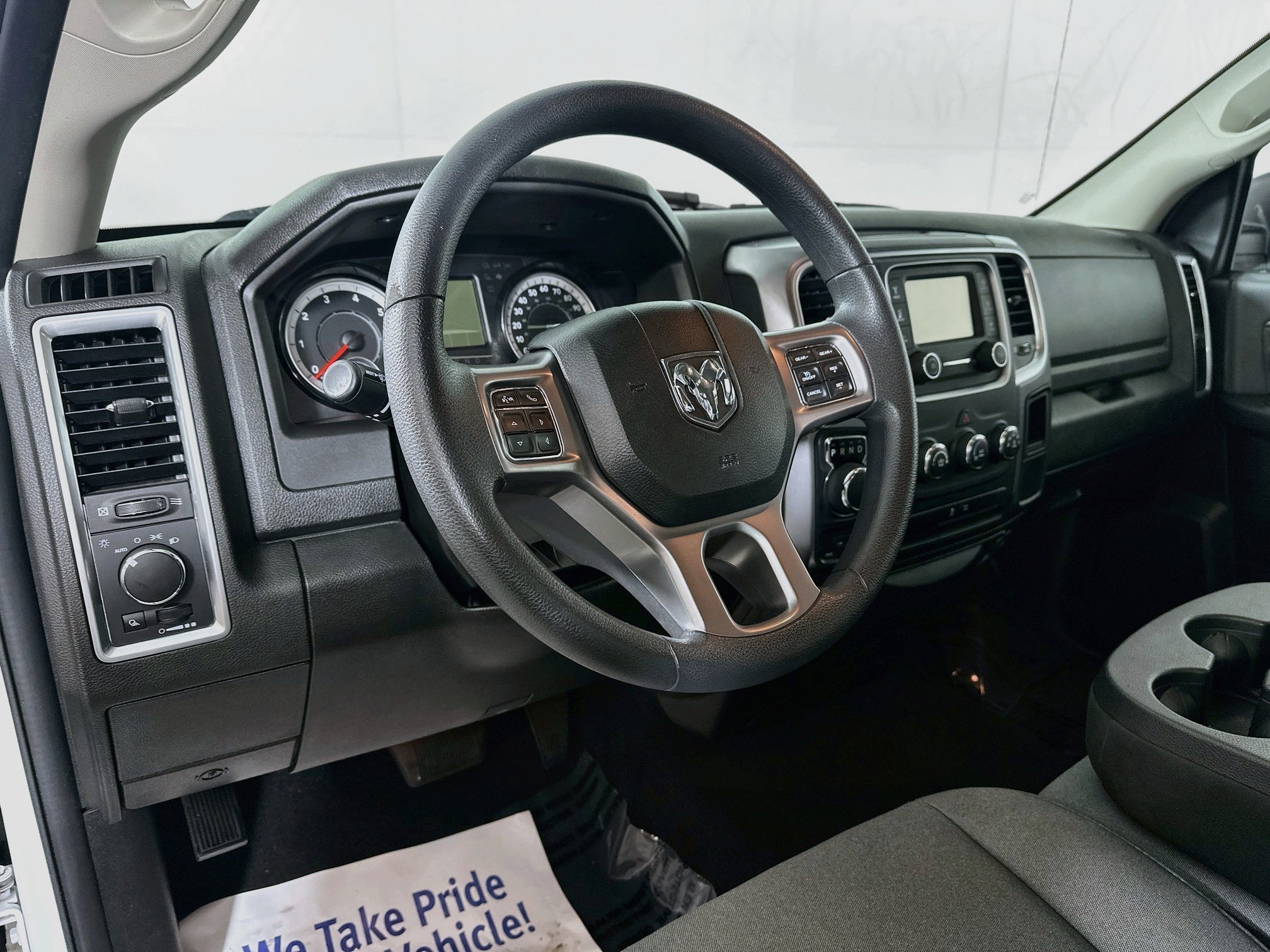 Used 2024 RAM 1500 Classic SLT AWD/4WD image 9