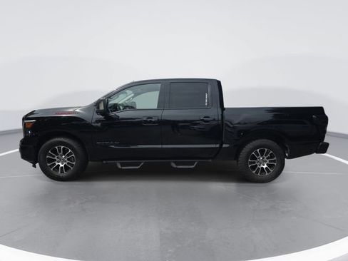 Used 2021 Nissan Titan SV RWD image 7