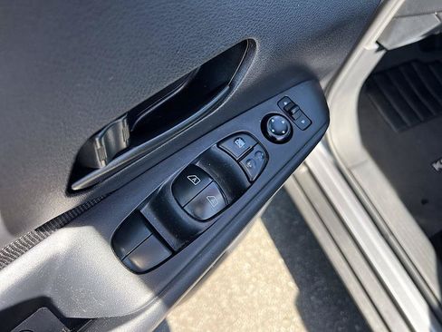 Certified 2025 Nissan Kicks Play S FWD image 20