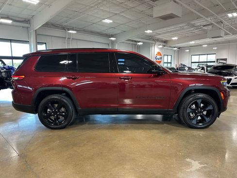 Used 2021 Jeep Grand Cherokee L Laredo image 8