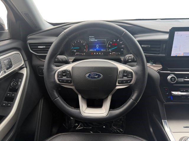 Used 2021 Ford Explorer Limited w/ Equipment Group 301A RWD image 13