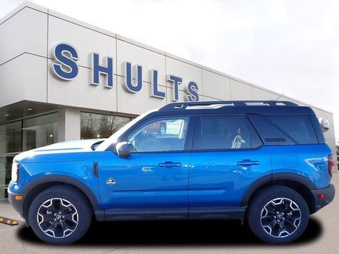 Certified 2025 Ford Bronco Sport Outer Banks w/ Outer Banks Tech Package+ AWD/4WD image 2