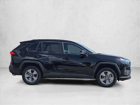 Used 2024 Toyota RAV4 XLE AWD/4WD image 4