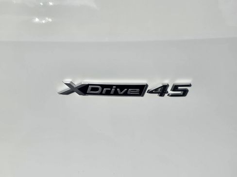 New 2026 BMW iX xDrive45 w/ Premium Package image 4