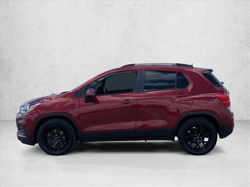Used 2022 Chevrolet Trax LT w/ Sport Edition FWD image 9