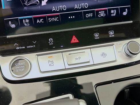 New 2026 Audi Q8 Prestige AWD/4WD image 27