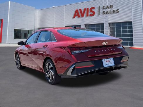 Used 2025 Hyundai Elantra SEL FWD image 9