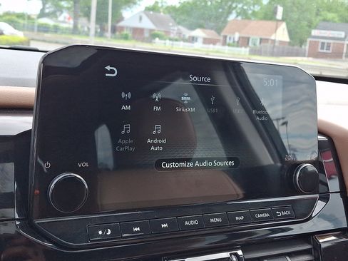 Used 2025 Nissan Pathfinder Platinum AWD/4WD image 30