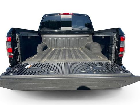 Used 2025 Nissan Frontier PRO-4X w/ Pro Premium Package AWD/4WD image 18