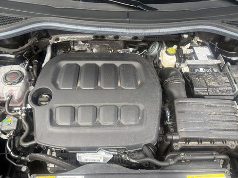 Used 2026 Volkswagen Tiguan SE AWD/4WD image 23