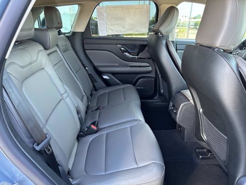 New 2026 Lincoln Corsair Premiere image 22