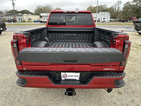 New 2026 GMC Sierra 2500 AT4 w/ AT4 Premium Plus Package AWD/4WD image 32