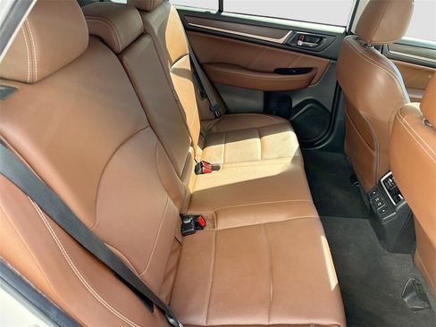 Used 2019 Subaru Outback 3.6R Touring w/ Popular Package #3A image 29