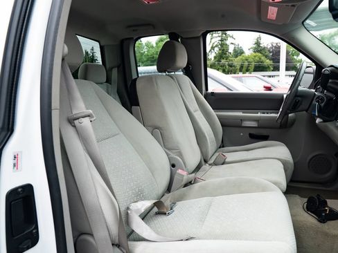 Used 2008 GMC Sierra 1500 SLE w/ Power Pack Plus RWD image 18