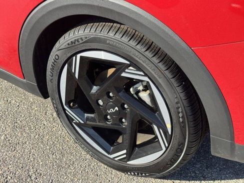Certified 2025 Kia K4 EX image 9