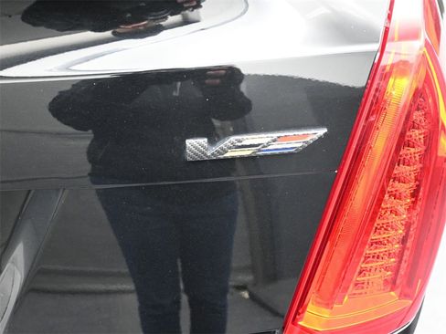 Used 2016 Cadillac ATS V w/ Luxury Package image 11