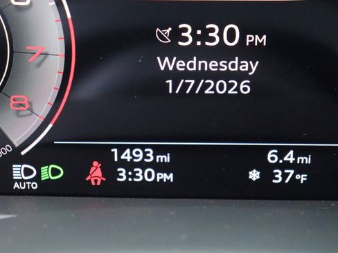 Used 2025 Audi Q8 Prestige w/ Prestige Package image 32