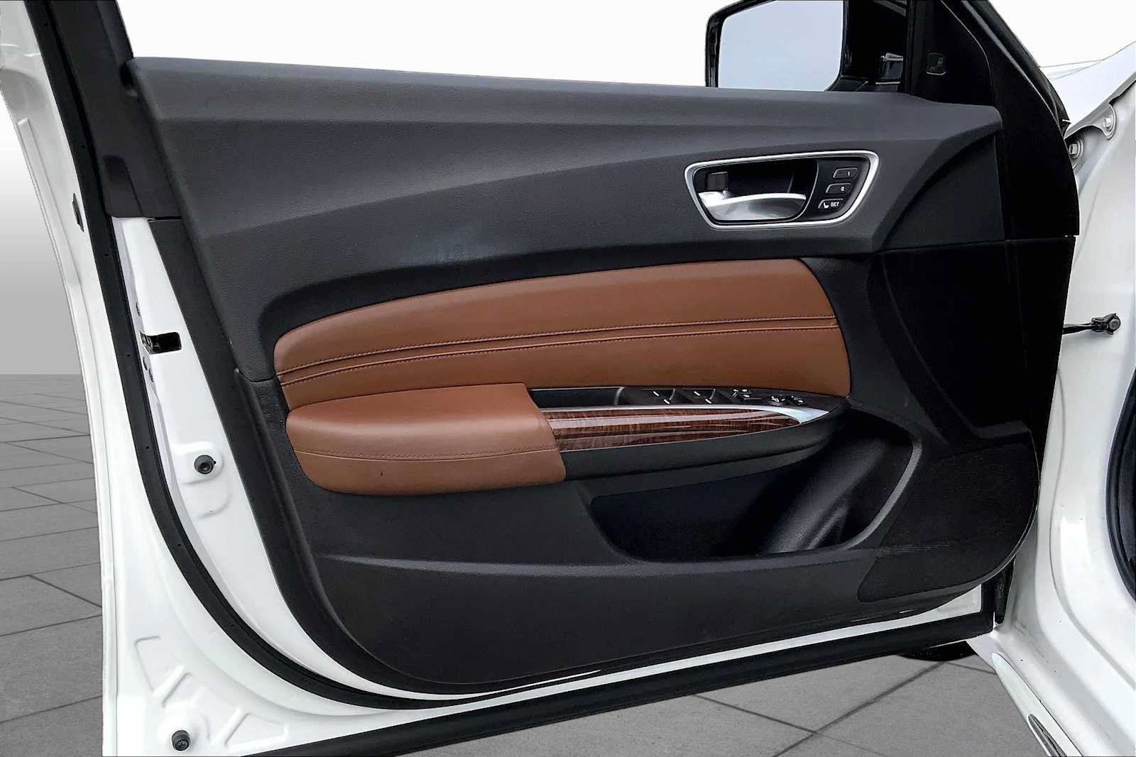 Used 2020 Acura TLX w/ Technology Package FWD image 22