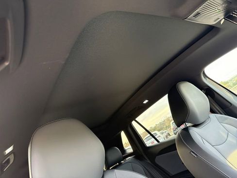 New 2026 Volkswagen Tiguan SE R-Line image 23