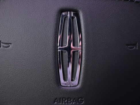 New 2026 Lincoln Nautilus Reserve image 32