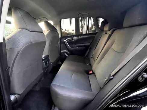 Used 2022 Toyota RAV4 LE image 22