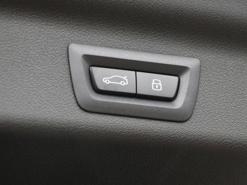 Certified 2025 BMW X1 xDrive28i w/ Technology Package image 38