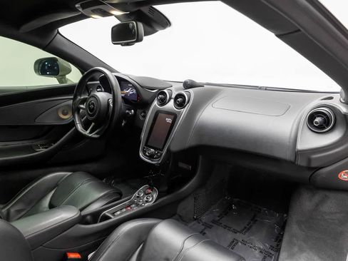 Used 2017 McLaren 570S Coupe RWD image 34