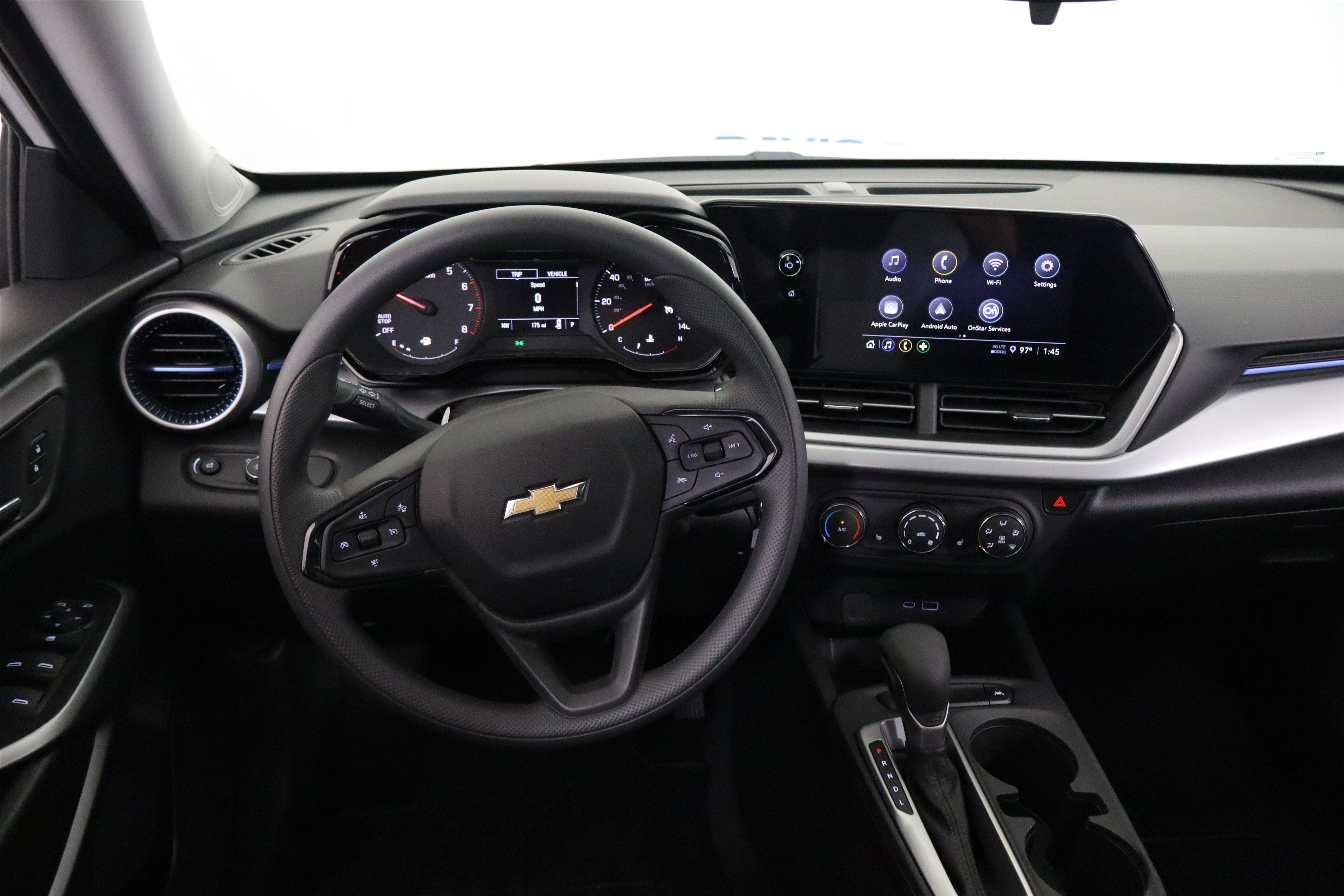 New 2026 Chevrolet Trax LS w/ LS Convenience Package FWD image 18