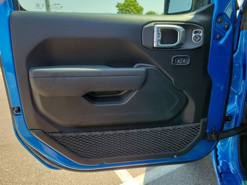 New 2026 Jeep Gladiator Sport image 15