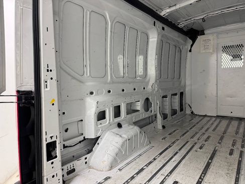 Used 2020 Ford Transit 250 Medium Roof RWD image 23
