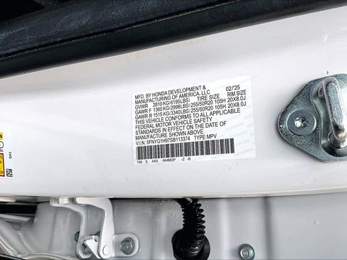 Used 2025 Honda Pilot Black Edition image 34