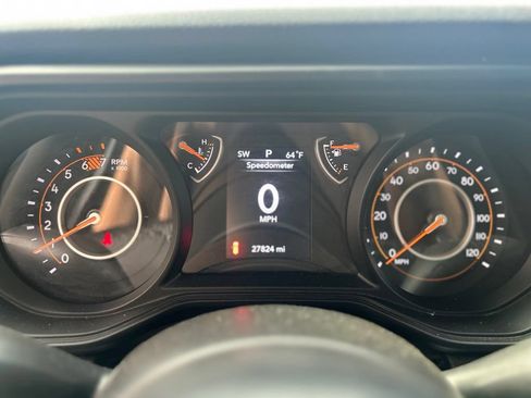 Used 2018 Jeep Wrangler Unlimited Rubicon w/ LED Lighting Group AWD/4WD image 23