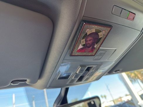 Certified 2023 Volkswagen Atlas SE w/ Panoramic Sunroof Package image 24