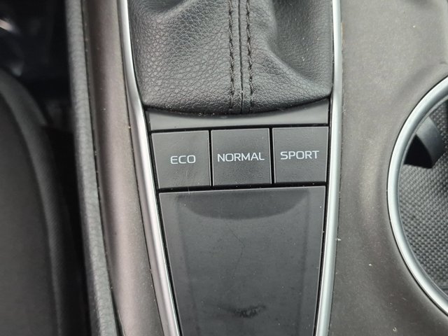 Used 2024 Toyota Camry LE FWD image 24