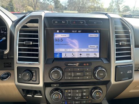 Used 2017 Ford F250 Lariat w/ Lariat Ultimate Package image 16