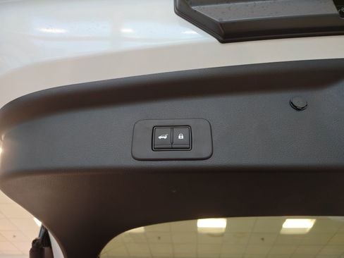 New 2026 Nissan Murano Platinum image 17