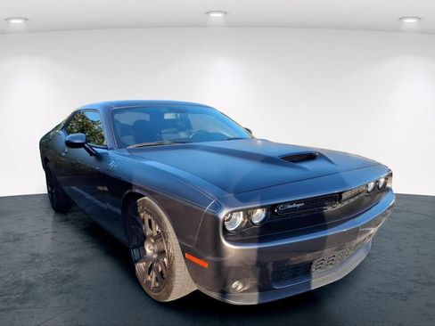Used 2018 Dodge Challenger R/T w/ Quick Order Package 28P T/A RWD image 20
