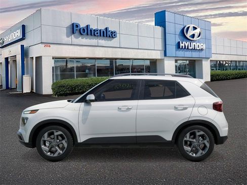 New 2026 Hyundai Venue SEL image 3